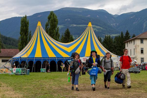 Ven al Torneo Amateur de tienda malabares todos los sábados