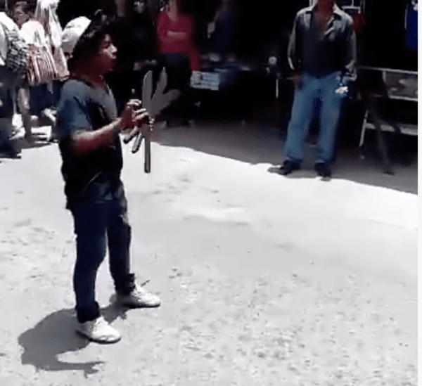 Unico Video Viral de Malabarista en Mexico!